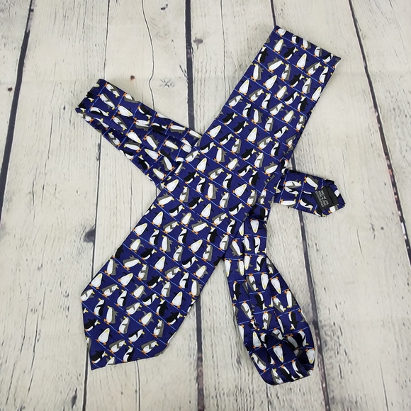 JINGLE BELLS | novelty penguin tie 59" - Picture 2 of 5